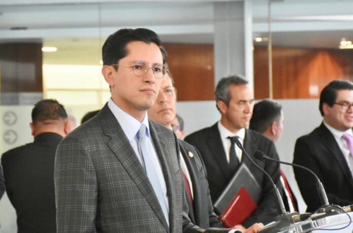 Roberto Velasco canciller sre