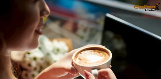 Tomar café a diario podría ayudarte a vivir más, según cardiólogo consumo de cafe longevidad