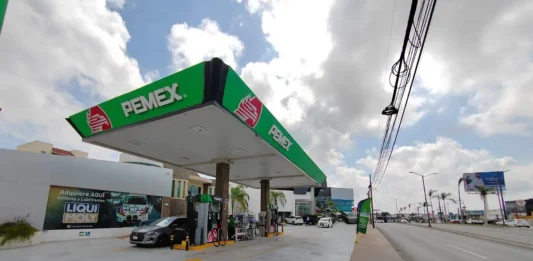 Gobierno busca frenar alza de gasolina con acuerdo con gasolineros gasolina alza 2026