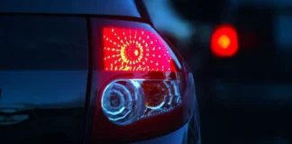 La luz fundida del auto que puede costarte una multa de 1,173 pesos en México luz fundida auto multa