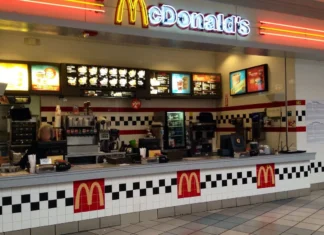 McDonald’s eliminará máquinas de autoservicio: el cambio que redefine su identidad global máquinas de autoservicio de bebidas