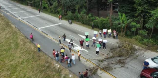Bloqueos petroleros en Tabasco aumentan pese a millonaria inversión social protestas petroleros tabasco pemex