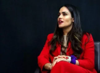Alessandra Rojo de la Vega presume baja de feminicidios y acciones contra franeleros durante comparecencia en Congreso CDMX Alessandra Rojo de la Vega