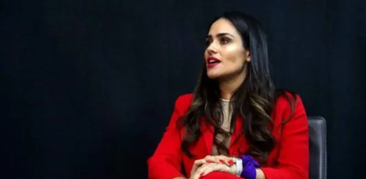 Alessandra Rojo de la Vega presume baja de feminicidios y acciones contra franeleros durante comparecencia en Congreso CDMX Alessandra Rojo de la Vega