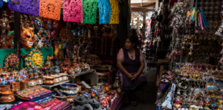Artesanías mexicanas pierden terreno frente a imitaciones chinas, advierte Canaco CDMX