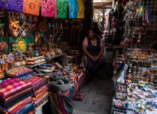 Artesanías mexicanas pierden terreno frente a imitaciones chinas, advierte Canaco CDMX