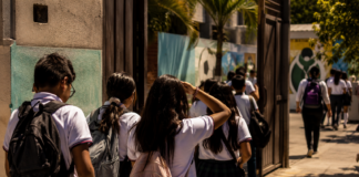 SEP recorta ciclo escolar 2026: alumnos saldrán antes por calor extremo y Mundial
