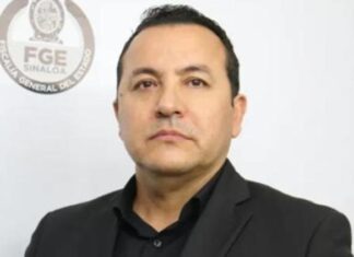 Dámaso Castro Saavedra solicita licencia a su cargo como Vicefiscal de la FGE Sinaloa Dámaso Castro Saavedra solicita licencia a su cargo como Vicefiscal de la FGE Sinaloa