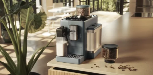 De’Longhi apuesta por el café premium: la cafetera con doble depósito que promete experiencia de cafetería en casa De’Longhi Rivelia