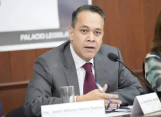 Patrimonio de exfuncionario ligado a Rocha Moya supera ingresos del gobernador de Sinaloa Enrique Díaz Vega