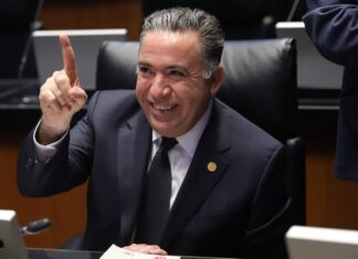 Enrique Inzunza recula y se ‘baja’ de sesión del Congreso tras acusaciones de EU de narco Enrique Inzunza recula y se ‘baja’ de sesión del Congreso tras acusaciones de EU de narco