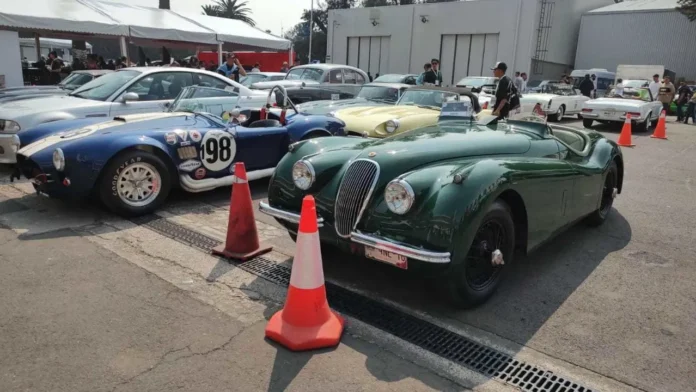 Exposición de autos clásicos