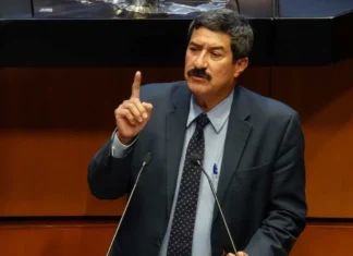Vandalizan casa de Javier Corral en Ciudad Juárez y dejan arreglo funerario Javier Corral