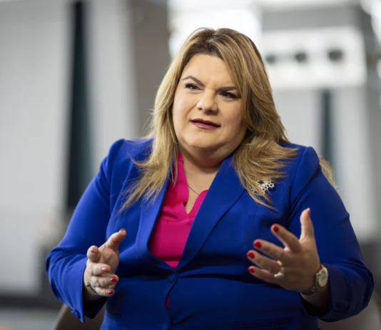 Gobernadora de Puerto Rico menciona posible guerra de EU con Cuba Jenniffer González