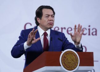 Mario Delgado se queda en la SEP, Sheinbaum desmiente que vaya a renunciar Mario Delgado se queda en la SEP, Sheinbaum desmiente que vaya a renunciar