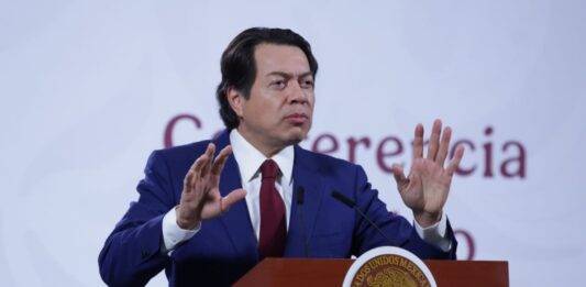 Mario Delgado se queda en la SEP, Sheinbaum desmiente que vaya a renunciar Mario Delgado se queda en la SEP, Sheinbaum desmiente que vaya a renunciar