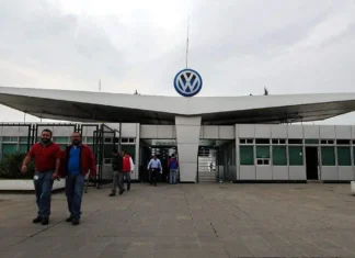 Trabajadores de Volkswagen Puebla se movilizan por contrato colectivo y mejores condiciones laborales Volkswagen puebla casos
