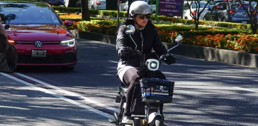 CDMX aplicará multas a scooters y motos eléctricas sin placas; sanciones llegarán hasta 2,350 pesos bicicleta electrica cdmx multas