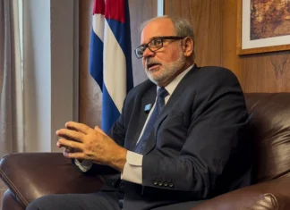 Embajador de Cuba en México llama “matones” a EU tras acciones contra Raúl Castro embajador de Cuba