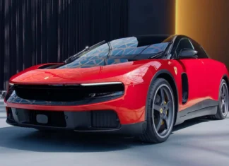 El Ferrari eléctrico de 550 mil euros desata burlas en internet: lo comparan con Nissan y divide a los fans ferrari electrico