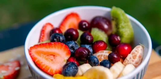 Las frutas que potencian el yogurt griego para aumentar masa muscular frutas incrementan masa muscular
