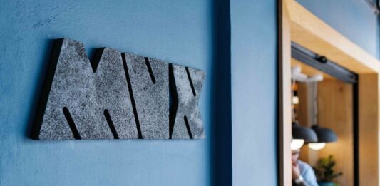 Mux presenta nuevos desayunos de autor: cocina mexicana, cazuelas de barro y sabores de temporada mux restaurante desayunos
