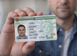 Estados Unidos endurece trámite de Green Card: solicitantes tendrían que salir del país para continuar el proceso obtener green card