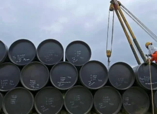 Reservas mundiales de petróleo caen a ritmo récord y alertan por posible crisis energética reservas mundiales crudo
