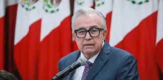 Rubén Rocha declara ante la FGR en Sinaloa tras acusaciones de EU y asegura: “La verdad prevalecerá” rocha moya declara fgr