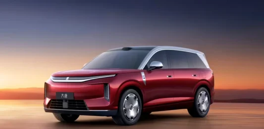 BYD lanza un SUV de siete asientos con 784 caballos y hasta 950 km de autonomía BYD Great Tang