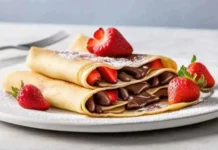 Crepas rellenas de avellana y frutos rojos: un clásico que nunca falla Crepas de crema de avellana con frutos rojos