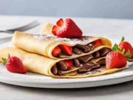 Crepas rellenas de avellana y frutos rojos: un clásico que nunca falla Crepas de crema de avellana con frutos rojos