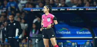 Katia Itzel García evita firmar camiseta de Pumas para preservar su neutralidad arbitral Katia Itzel García