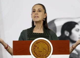 Sheinbaum entrega becas Rita Cetina a más de 57 mil estudiantes en Colima Sheinbaum entrega becas Rita Cetina