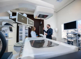 Hospital de Bukele desata debate en México: usuarios comparan sistema de salud con promesa de AMLO sobre Dinamarca hospital bukele