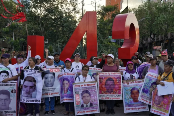 los 43 ayotzinapa