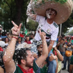 Afición mexicana celebra bajo la lluvia el debut del Tri en el Mundial 2026 noticias aficionados angel independencia