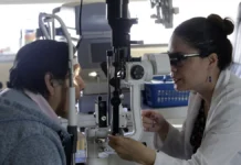IMSS salva el ojo de paciente con cáncer ocular gracias a tecnología de alta precisión imss