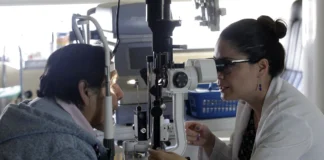 IMSS salva el ojo de paciente con cáncer ocular gracias a tecnología de alta precisión imss