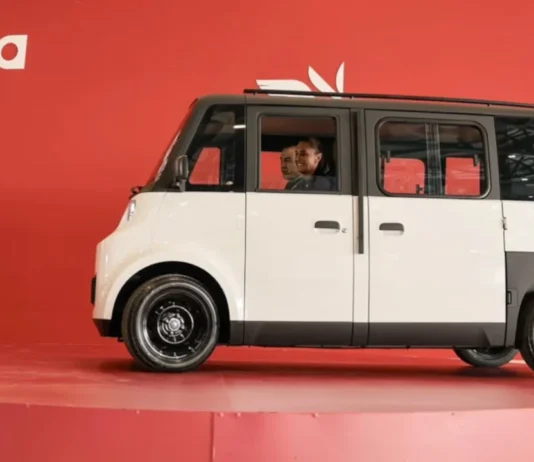 Olinia bajo la lupa: cuestionan contrato otorgado a empresa de telefonía para desarrollar el auto eléctrico mexicano olinia autos