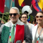 Ricardo Salinas Pliego es abucheado durante la inauguración del Mundial 2026 y responde con besos a los aficionados salinas pliego mundial