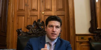 Samuel García entrega defensa legal por escrito ante juicio político en Congreso de Nuevo León samuel garcia demanda