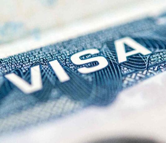 Juez de EU declara ilegal el cobro de 100 mil dólares para visas H-1B impulsado por Trump visas estados unidos