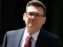 Andy Burnham asume como primer ministro británico y promete transformar el Reino Unido Andy Burnham