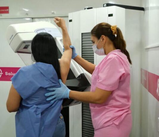 ISSSTE incorpora inteligencia artificial para detectar lesiones milimétricas y anticipar el cáncer de mama