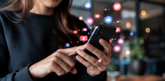 La UE cuestiona el diseño de Facebook e Instagram por su impacto en los usuarios