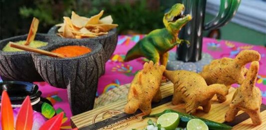 Cretácico, el restaurante temático de dinosaurios en CDMX donde puedes «excavar» un cráneo de chocolate
