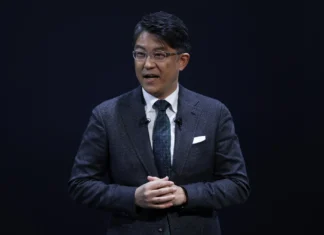 Toyota propone una alianza industrial en Japón ante el avance de los autos eléctricos chinos Toyota