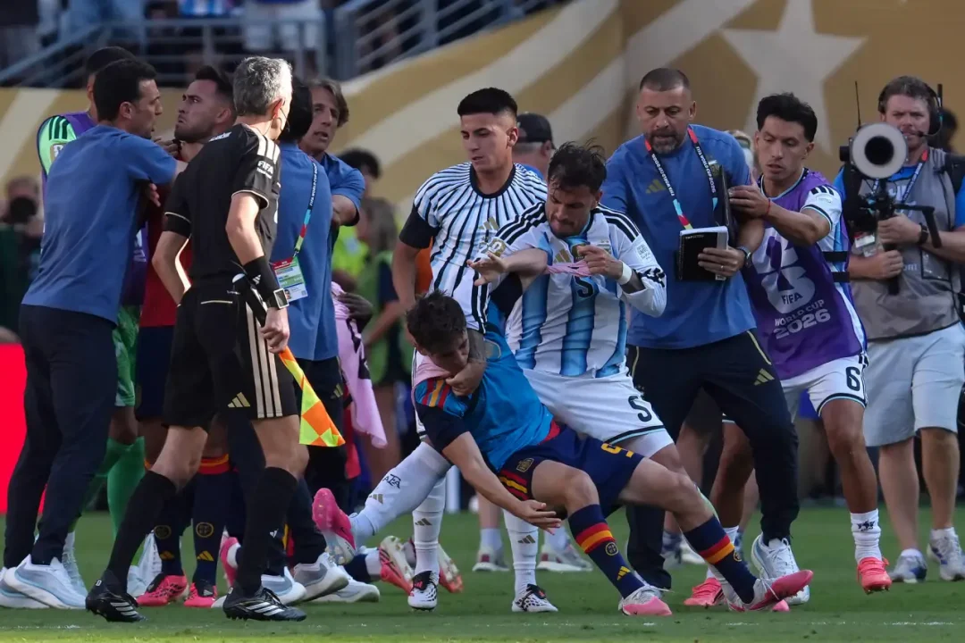 La FIFA anunció ayer que inició una investigación oficial que podría dejar a figuras de la Selección Argentina fuera de las canchas