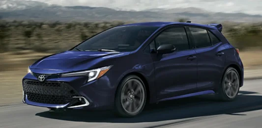 Toyota Corolla Hatchback 2027 estrena pantallas más grandes y tecnología de seguridad Toyota Corolla Hatchback 2027